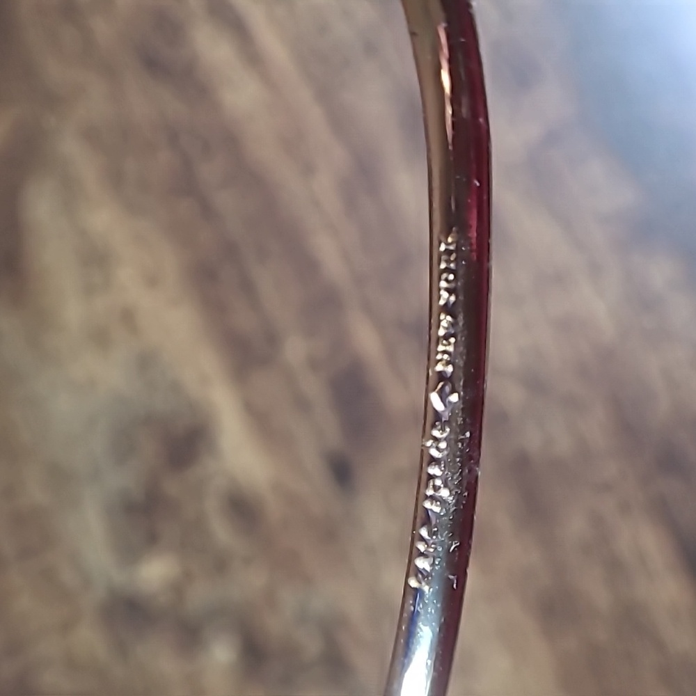 Kate Spade New York Sailors Knot Hinged Bangle some scratches on the outside - Picture 6 of 7